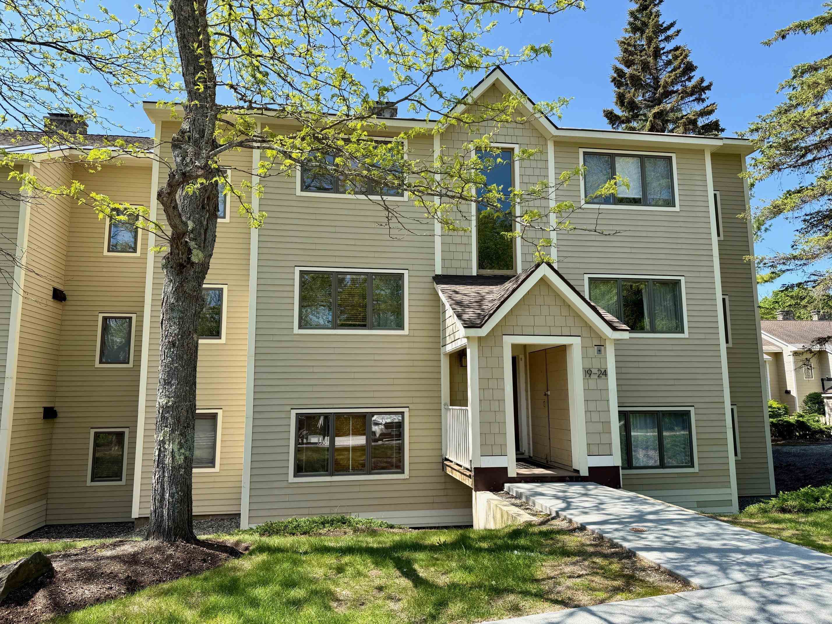 75 East Birch Road, Unit 21 Stratton, VT 05155 - Photo 2 of 25