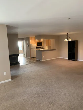 $2,100 | 40 Hearthstone Court, Unit G, Annapolis, MD 21403