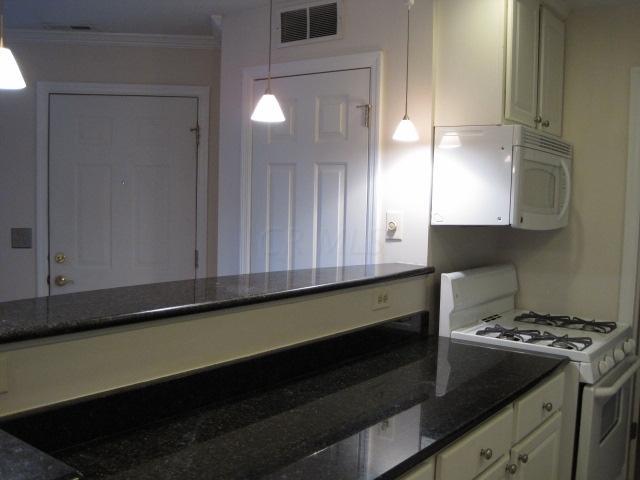 5334 Darlington Road, Unit A Columbus, OH 43220 - Photo 4 of 15
