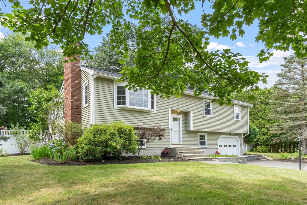 5 Rolling Ridge Lane Methuen, MA 01844 - Photo 2 of 28 Gallery Image 2