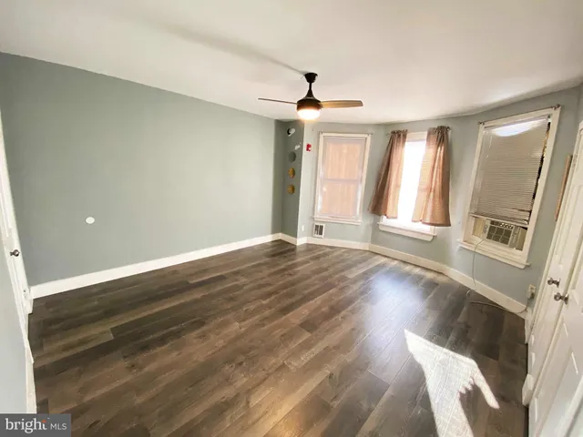 $1,000 | 315 North 52nd Street, Unit 3, Philadelphia, PA 19139