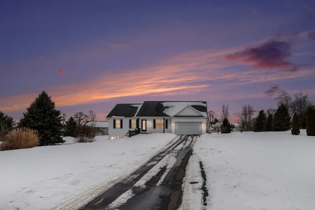 $325,000 | 7927 Lancaster Lane, East Leroy, MI 49051