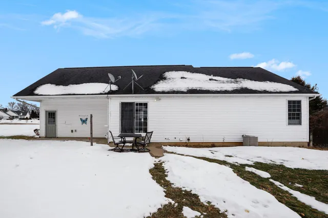 $325,000 | 7927 Lancaster Lane, East Leroy, MI 49051
