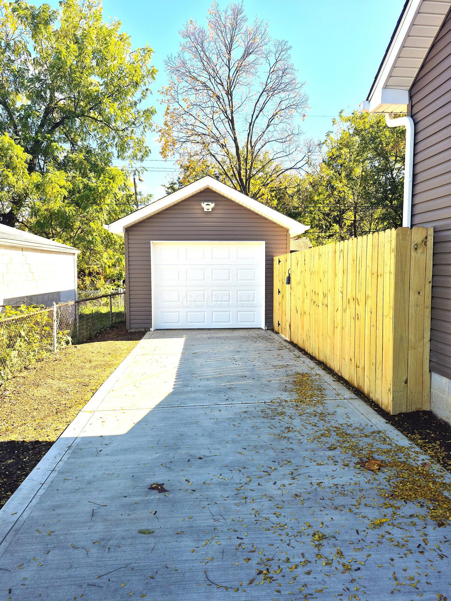 2584 Howey Road Columbus, OH 43211 - Photo 7 of 9 1000004990