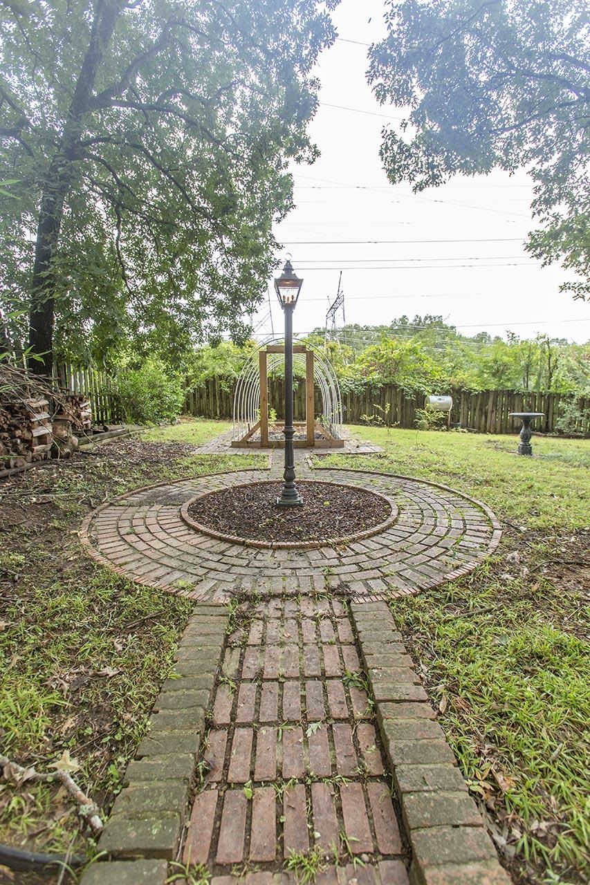 124 South Walnut Bend Road Memphis, TN 38018 - Photo 16 of 22 a view of a park