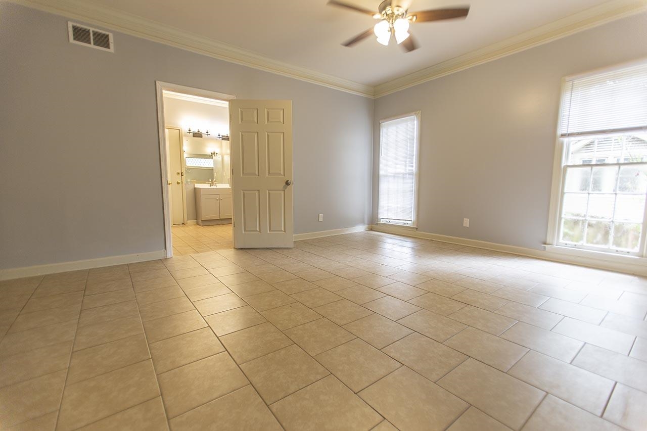 124 South Walnut Bend Road Memphis, TN 38018 - Photo 7 of 22 a view of an empty room with a window