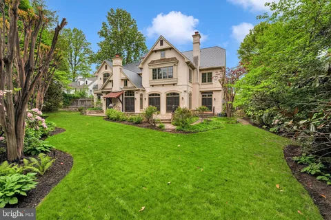$4,450,000 | 5420 Moorland Lane, Bethesda, MD 20814