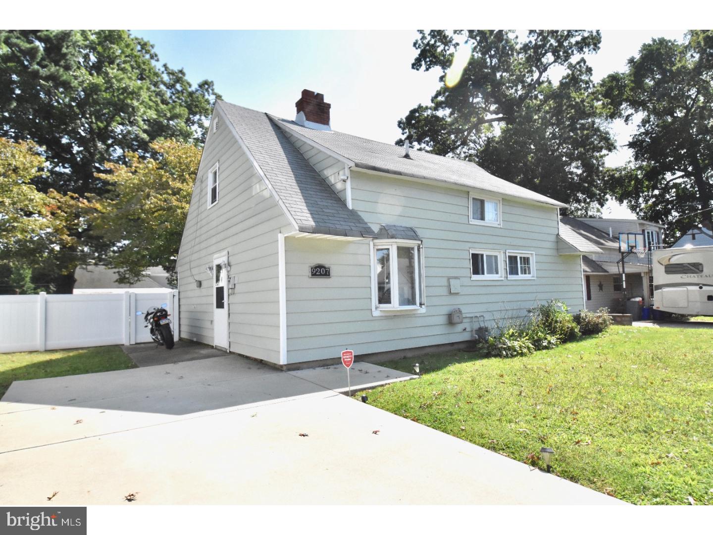 9207 Andover Road Philadelphia, PA 19114 - Photo 1 of 17 Exterior Front