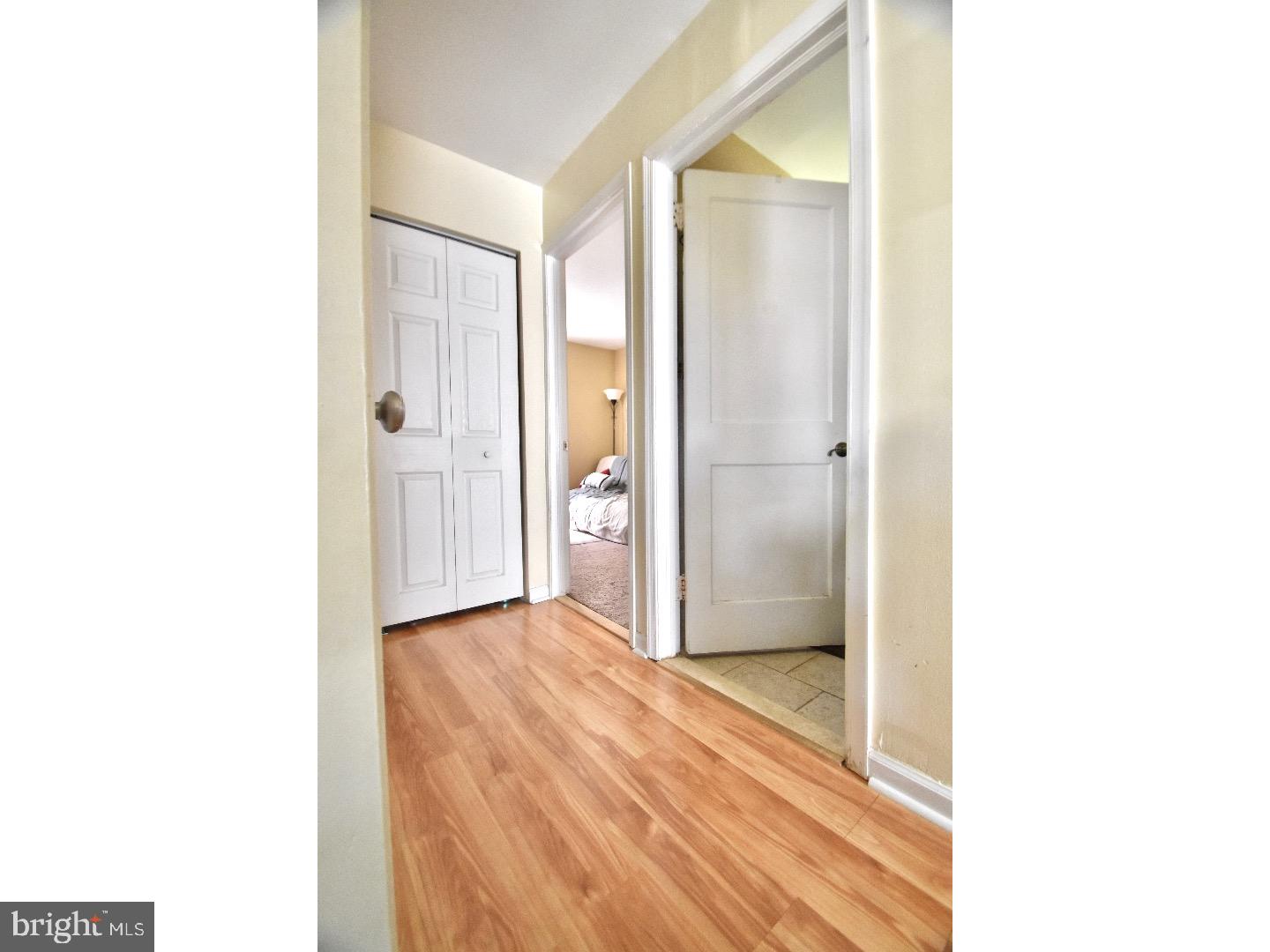 9207 Andover Road Philadelphia, PA 19114 - Photo 7 of 17 Hallway