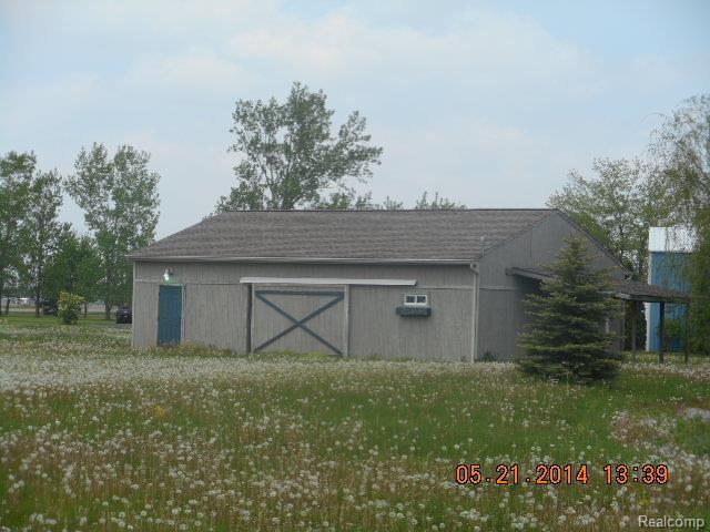 pole barn.jpg