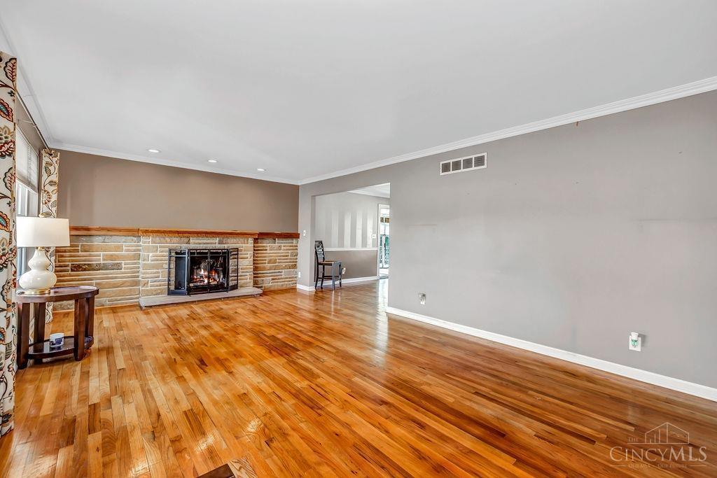 3353 South Road Cincinnati, OH 45248 - Photo 6 of 43