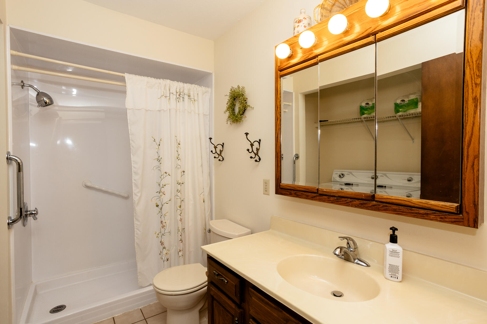 216 East Dunn Road New Carlisle, IN 46552 - Photo 15 of 22 2048x1365