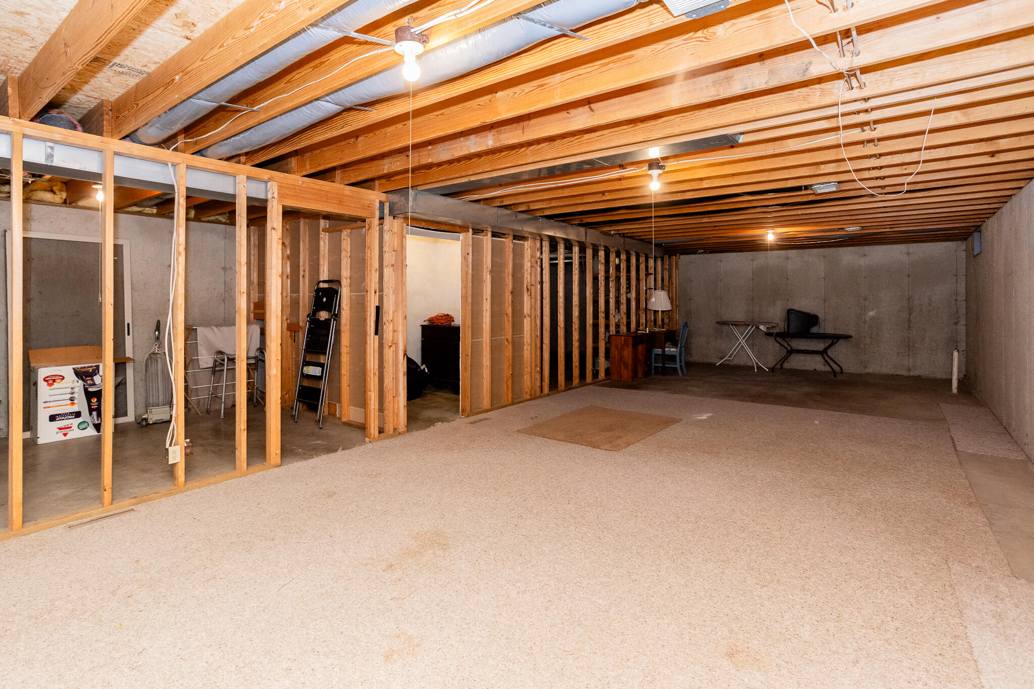 216 East Dunn Road New Carlisle, IN 46552 - Photo 17 of 22 2048x1365