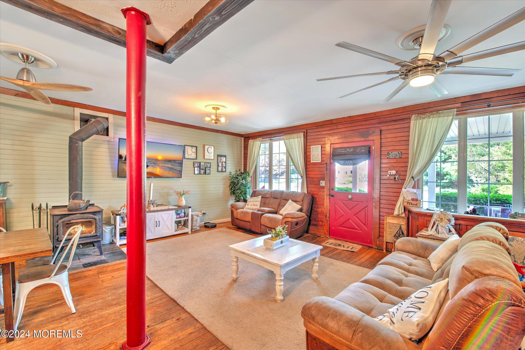 286 Whitesville Road Jackson, NJ 08527 - Photo 5 of 34 10-LIVING ROOM