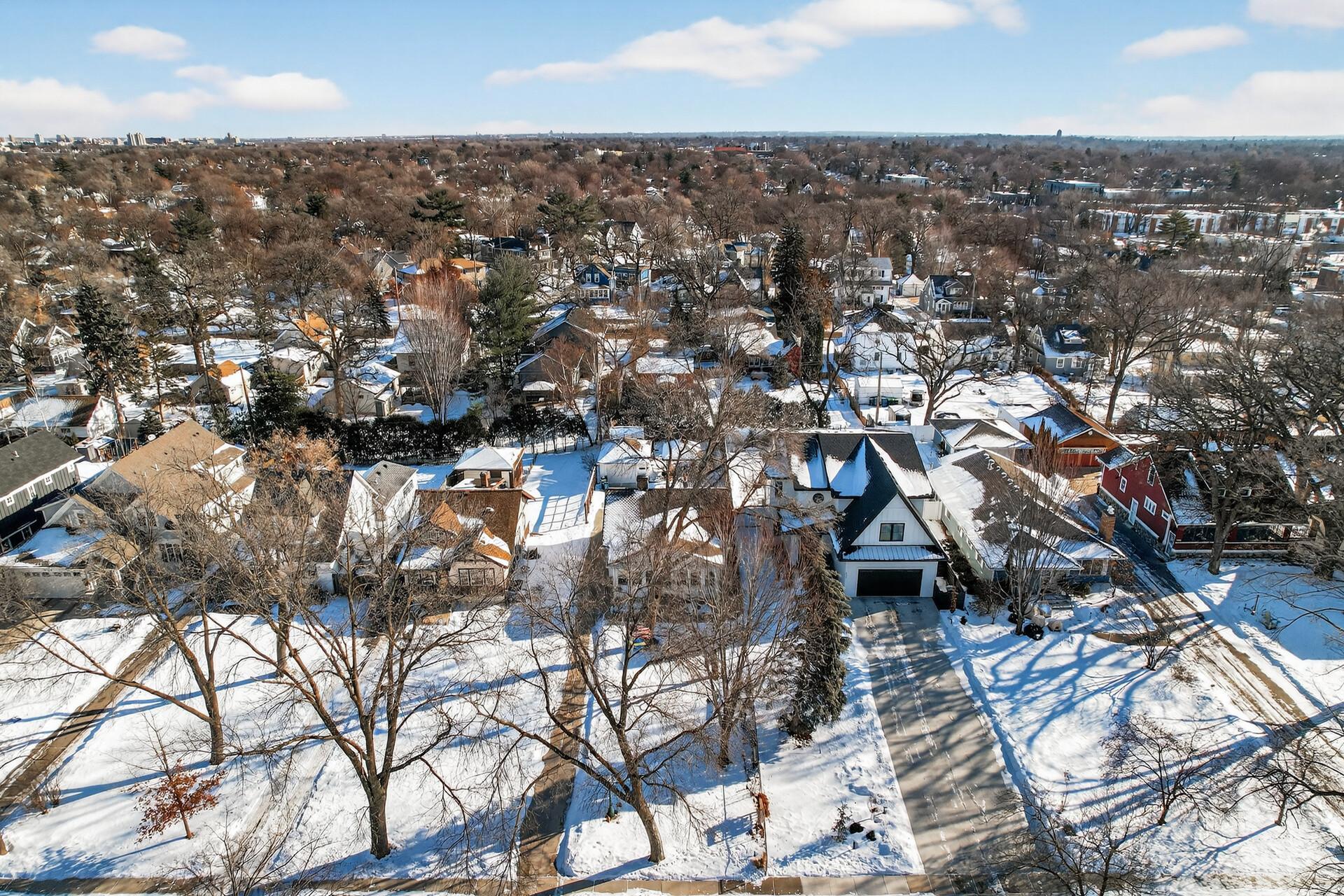 4235 Scott Terrace Edina, MN 55416 - Photo 4 of 11