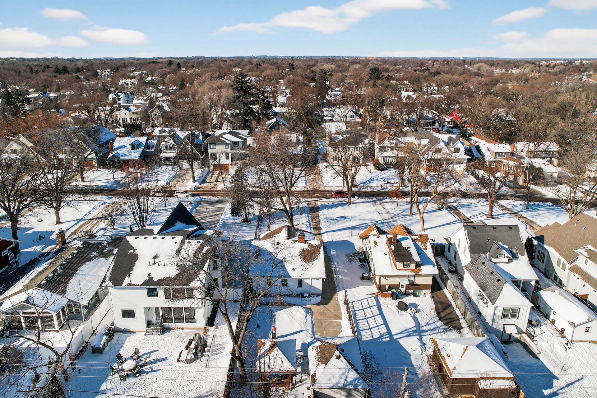 4235 Scott Terrace Edina, MN 55416 - Photo 8 of 11