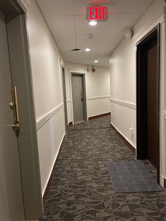 660 Huntington Avenue, Unit 18 Boston, MA 02115 - Photo 10 of 23 a view of a hallway