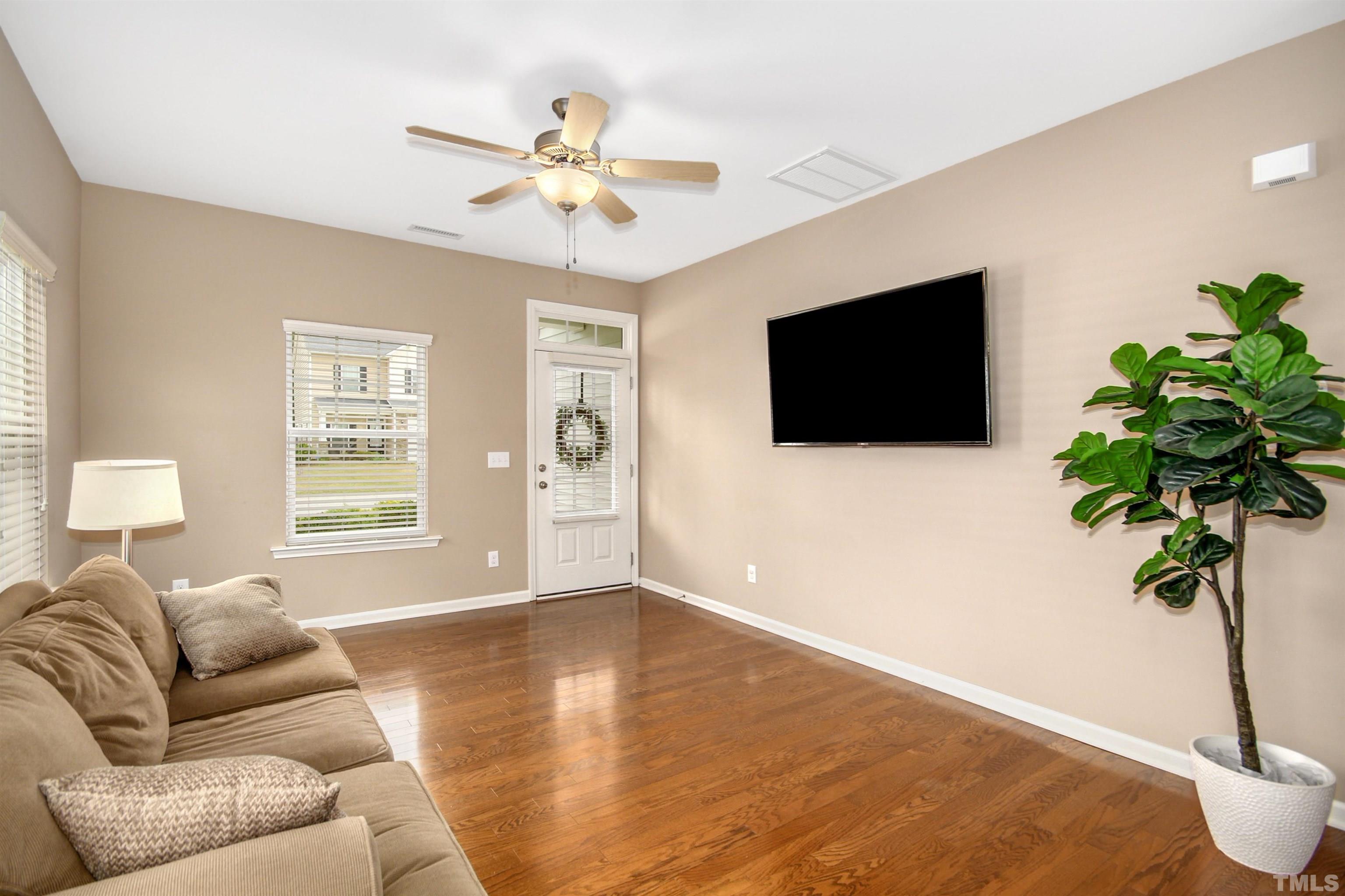 605 Smith Ridge Way Fuquay-Varina, NC 27526 - Photo 4 of 22 Gallery Image 4