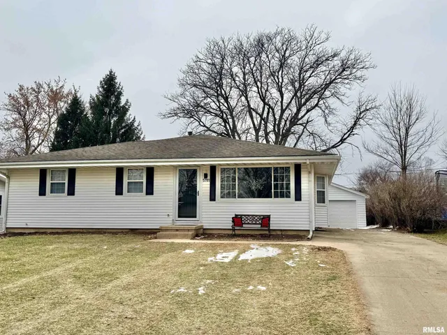 $209,900 | 5701 North Western Avenue, Peoria, IL 61614