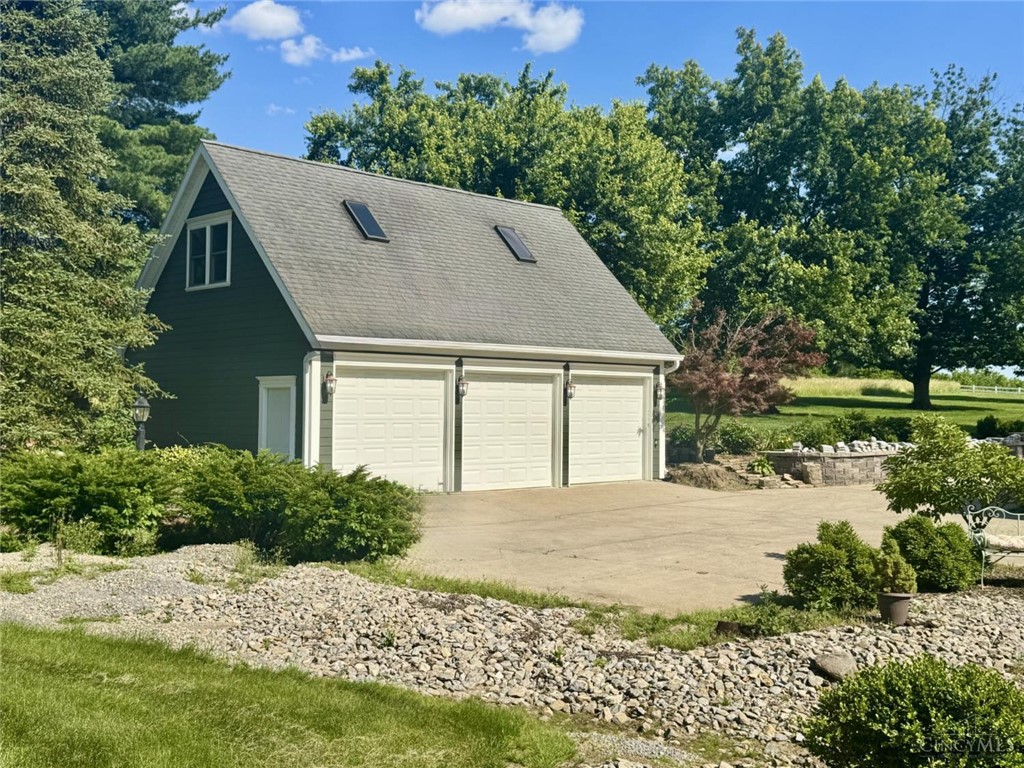 5596 Greentree Road Lebanon, OH 45036 - Photo 11 of 69