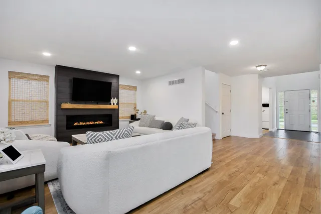 $465,000 | 6649 Maplelawn Drive, Ypsilanti, MI 48197