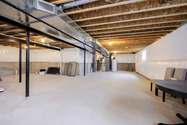 $465,000 | 6649 Maplelawn Drive, Ypsilanti, MI 48197