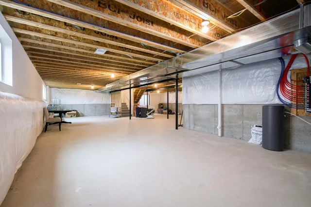 $465,000 | 6649 Maplelawn Drive, Ypsilanti, MI 48197