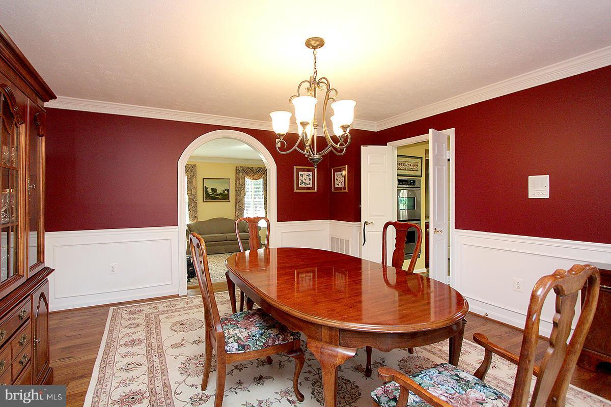 16201 Whitehaven Road Silver Spring, MD 20906 - Photo 14 of 30 Dining Room