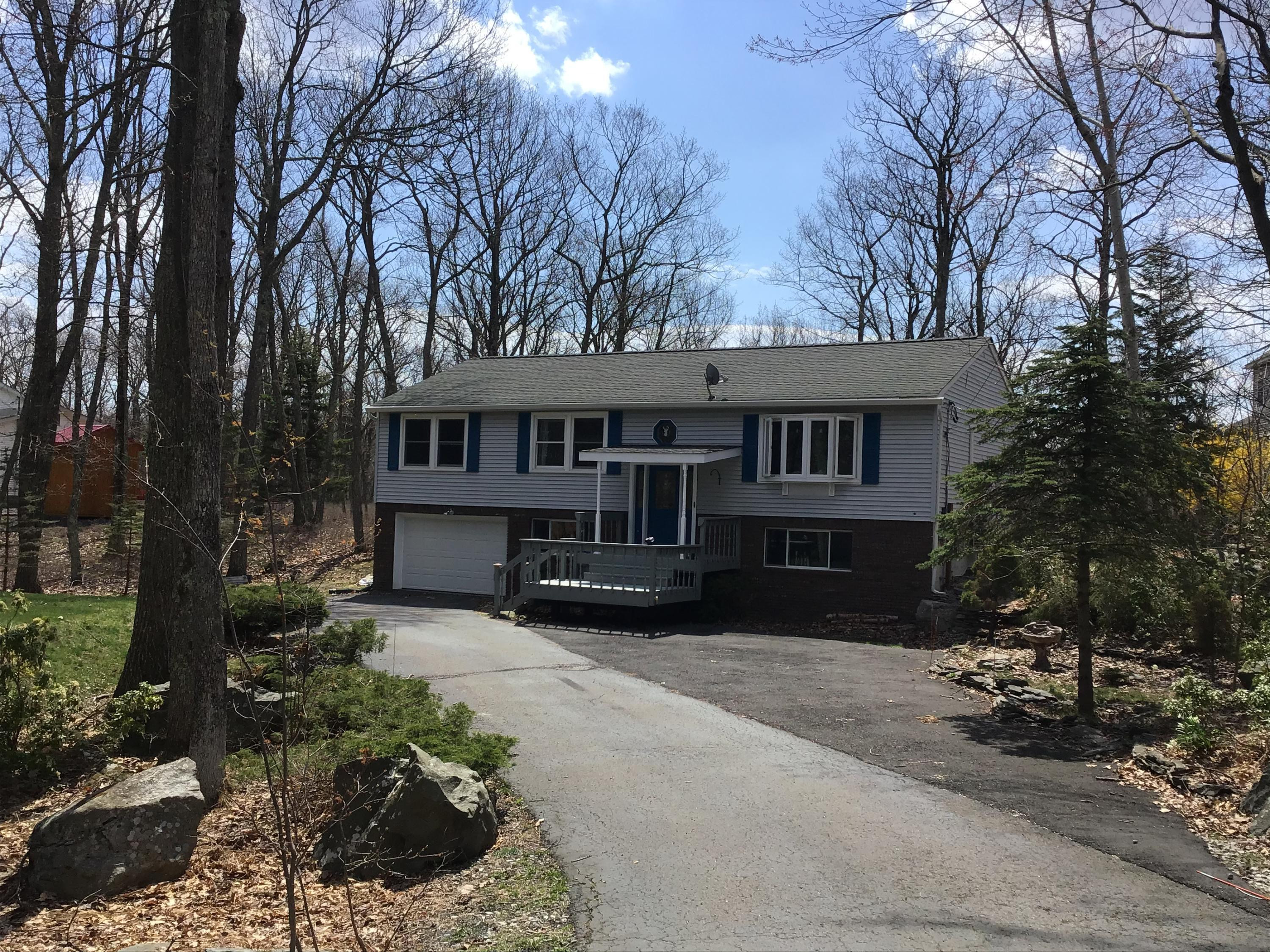 223 Maple Ridge Drive Hawley, PA 18428 - Photo 2 of 53 IMG_3002