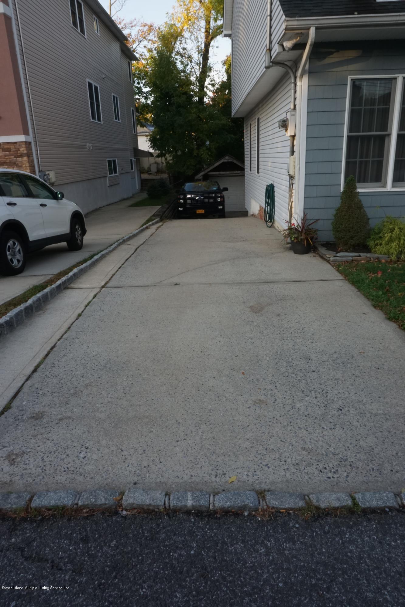 88 Highland Road Staten Island, NY 10308 - Photo 4 of 30 DSC00788