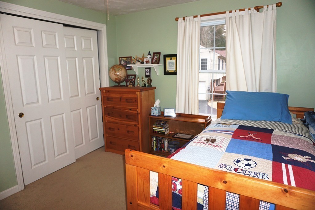 98 Brookfield Road Sturbridge, MA 01518 - Photo 13 of 29