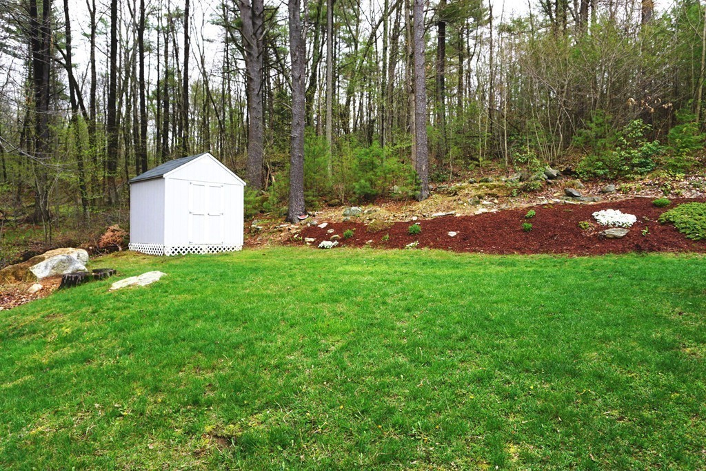 98 Brookfield Road Sturbridge, MA 01518 - Photo 23 of 29