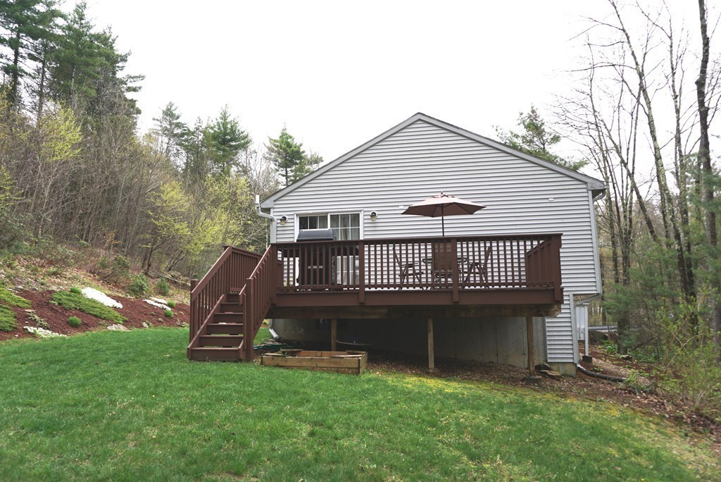 98 Brookfield Road Sturbridge, MA 01518 - Photo 26 of 29