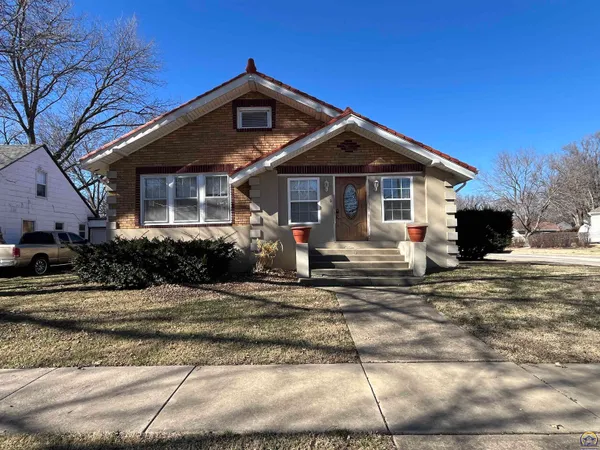 $280,000 | 645 Lincoln Street, Emporia, KS 66801