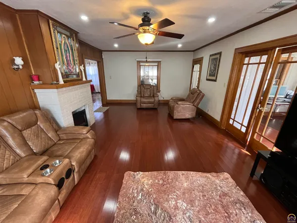$280,000 | 645 Lincoln Street, Emporia, KS 66801