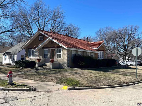$280,000 | 645 Lincoln Street, Emporia, KS 66801