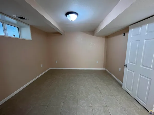 $280,000 | 645 Lincoln Street, Emporia, KS 66801