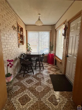 $280,000 | 645 Lincoln Street, Emporia, KS 66801