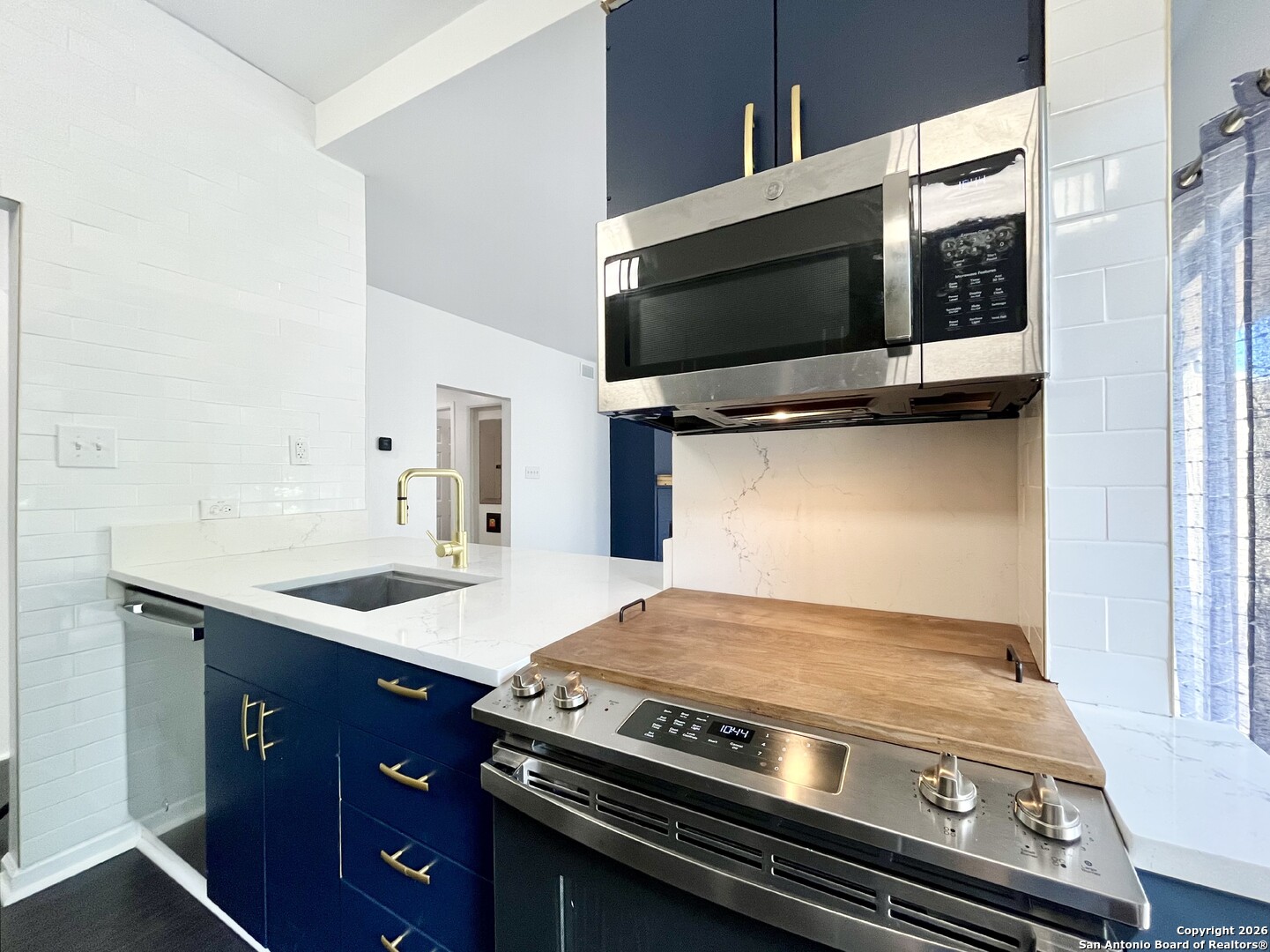 8642 Fredericksburg Road, Unit 501 San Antonio, TX 78240 - Photo 15 of 43