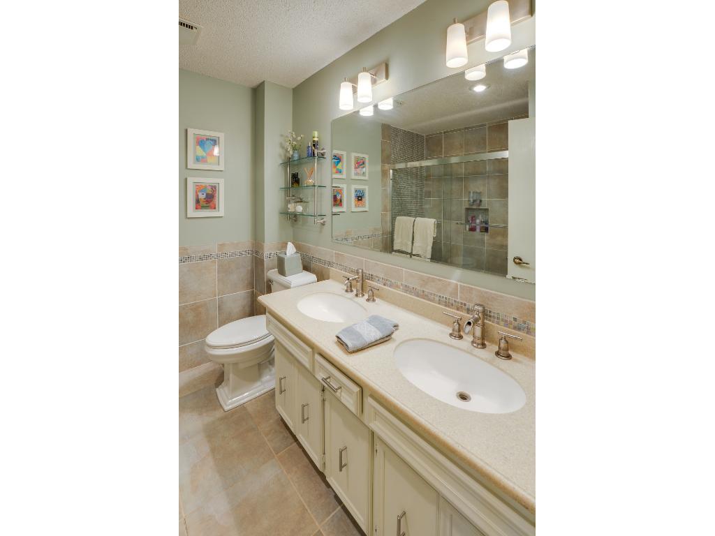 1284 Raspberry Court Eagan, MN 55123 - Photo 19 of 24 Gallery Image 19