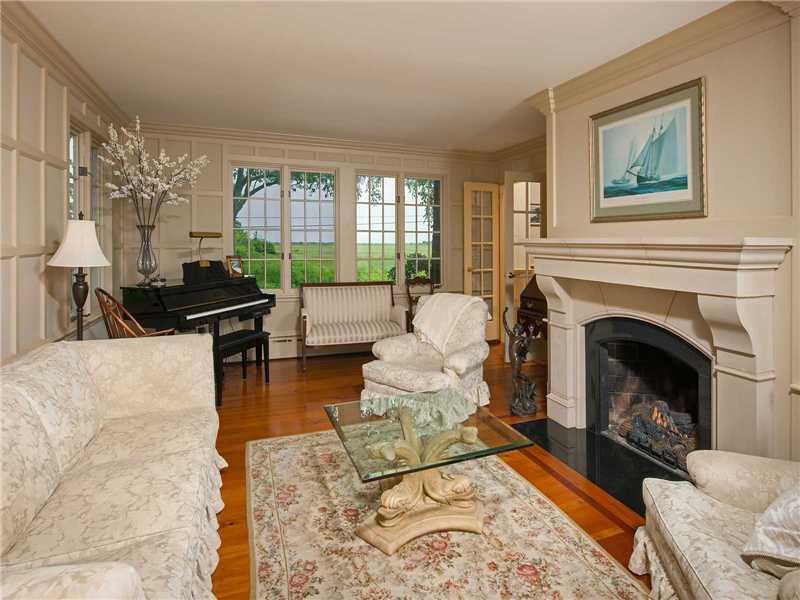 44 Tower Road Kittery Point, ME 03905 - Photo 8 of 32 Living Room. The front to back...
