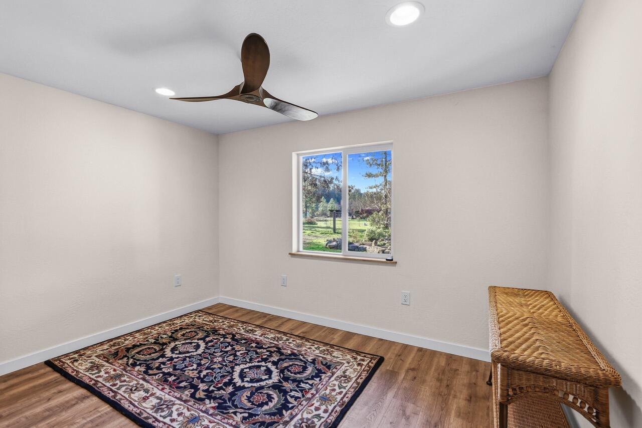 110 Stonebrook Way Merlin, OR 97532 - Photo 28 of 41 EP1A2712 Large