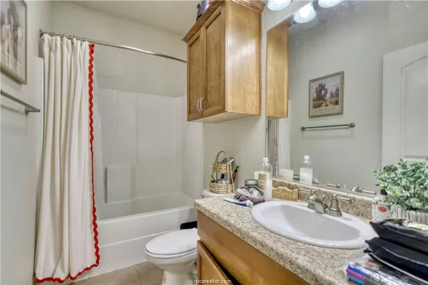 $1,800 | 4400 Reveille Road, College Station, TX 77845
