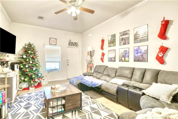 $1,800 | 4400 Reveille Road, College Station, TX 77845