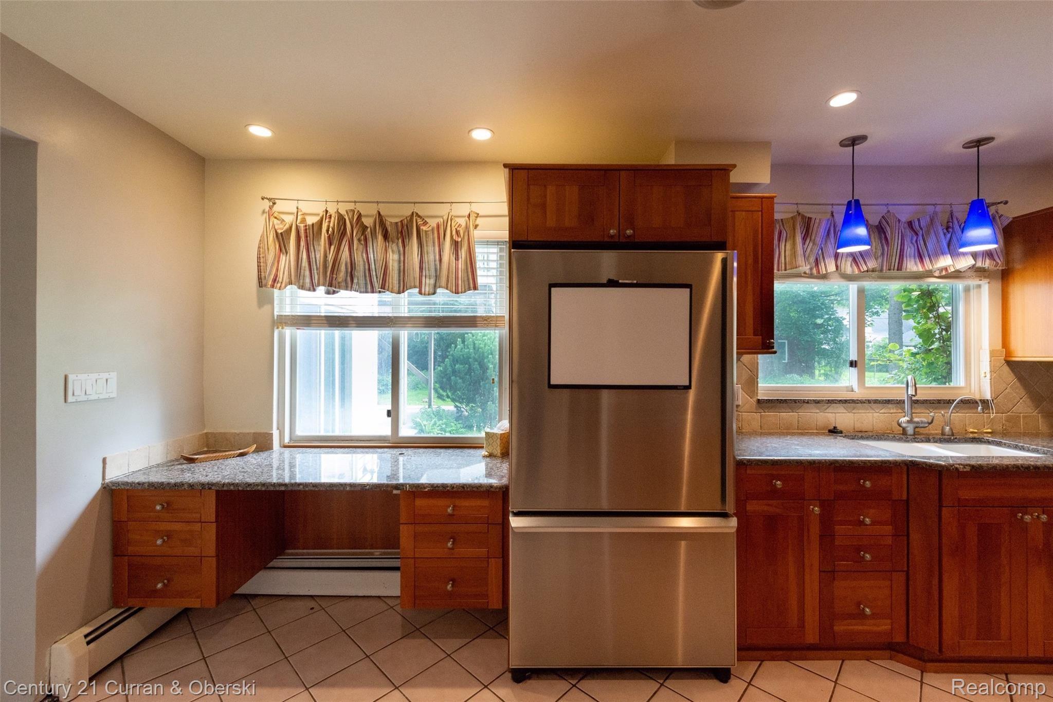 3011 Bamlet Road Royal Oak, MI 48073 - Photo 7 of 59 Plus a desk - great workspace!