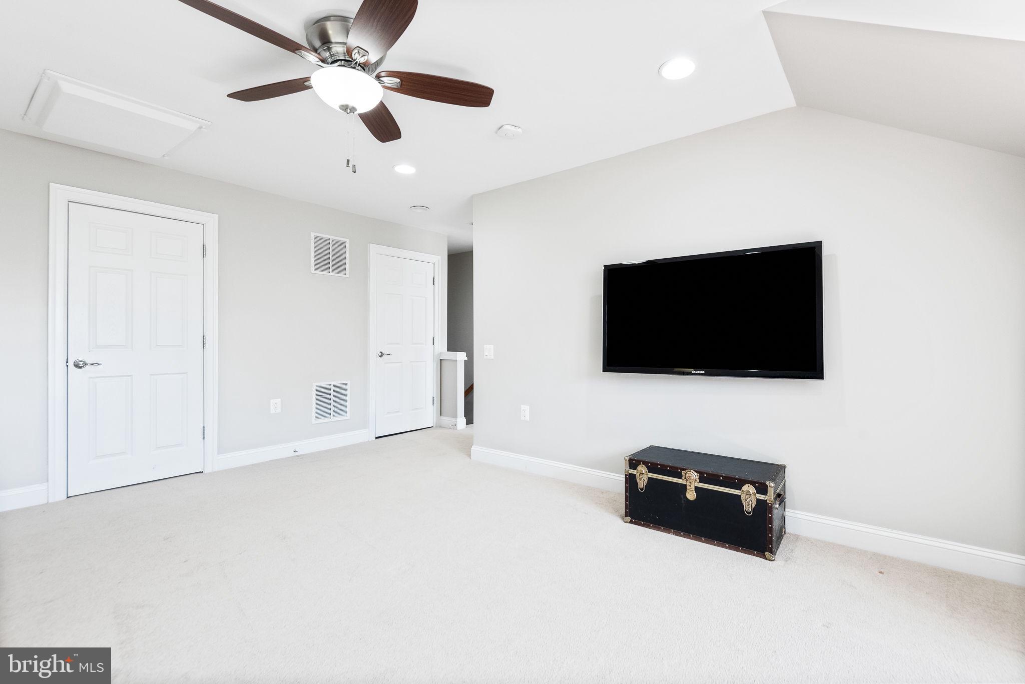 44465 Callaway Square Ashburn, VA 20147 - Photo 35 of 53 Upper Level Family Room w/Walk In Closet