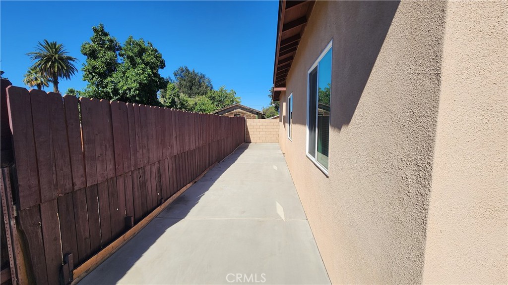 3433 Eucalyptus Avenue Riverside, CA 92507 - Photo 37 of 38 a view of balcony