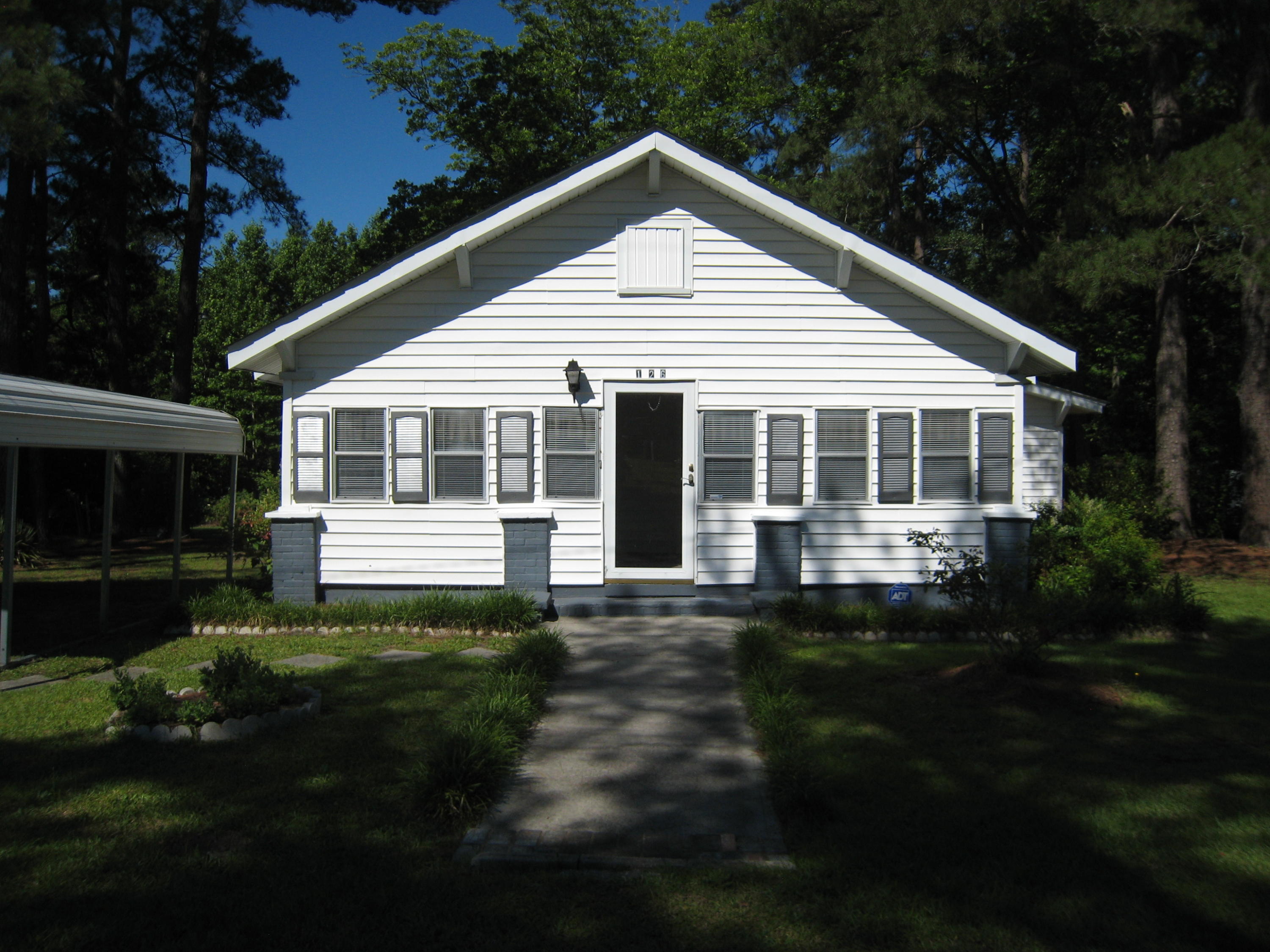 126 Wilson Avenue Rockingham, NC 28379 - Photo 2 of 18 IMG_4532