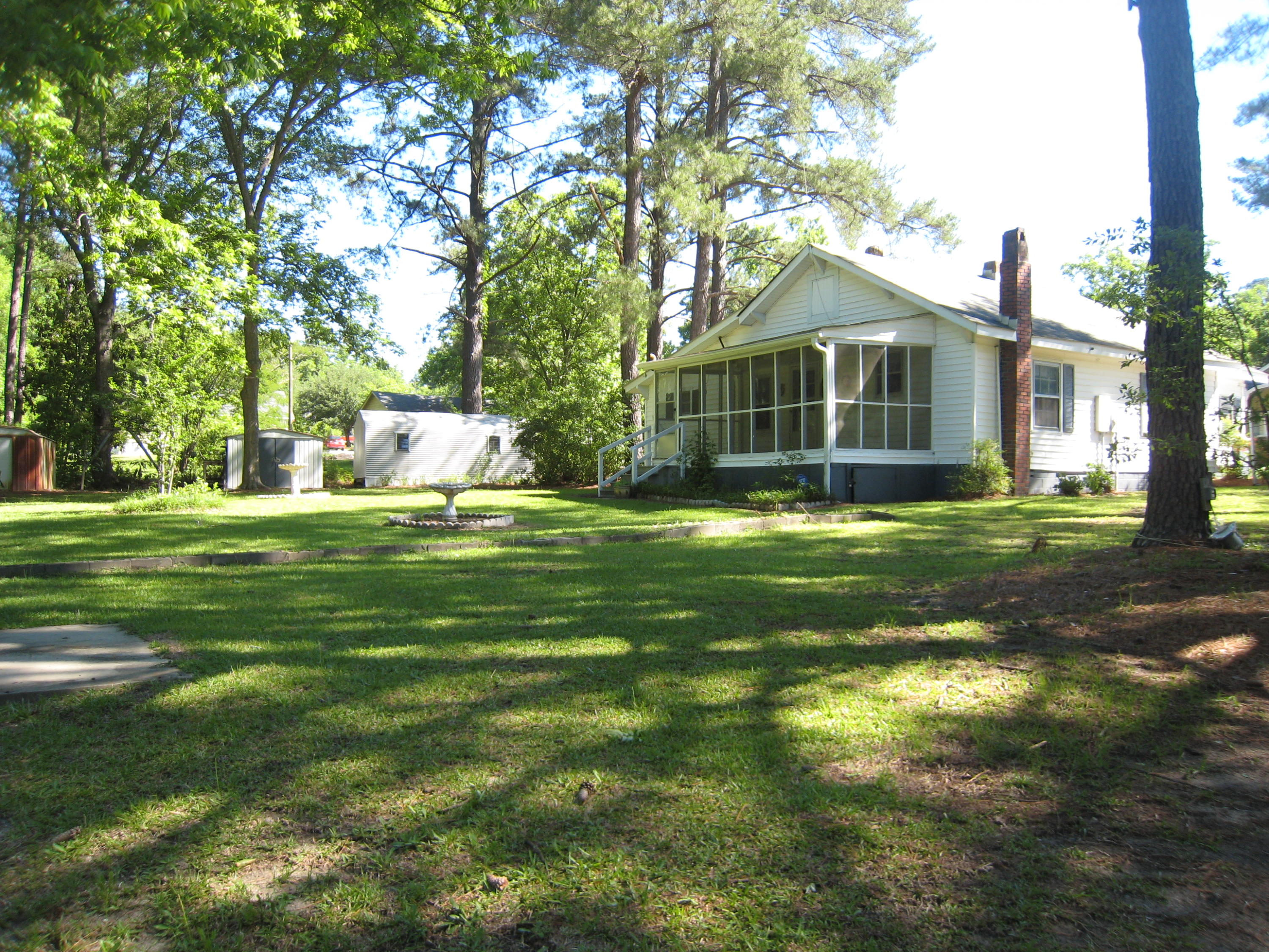 126 Wilson Avenue Rockingham, NC 28379 - Photo 3 of 18 IMG_4533