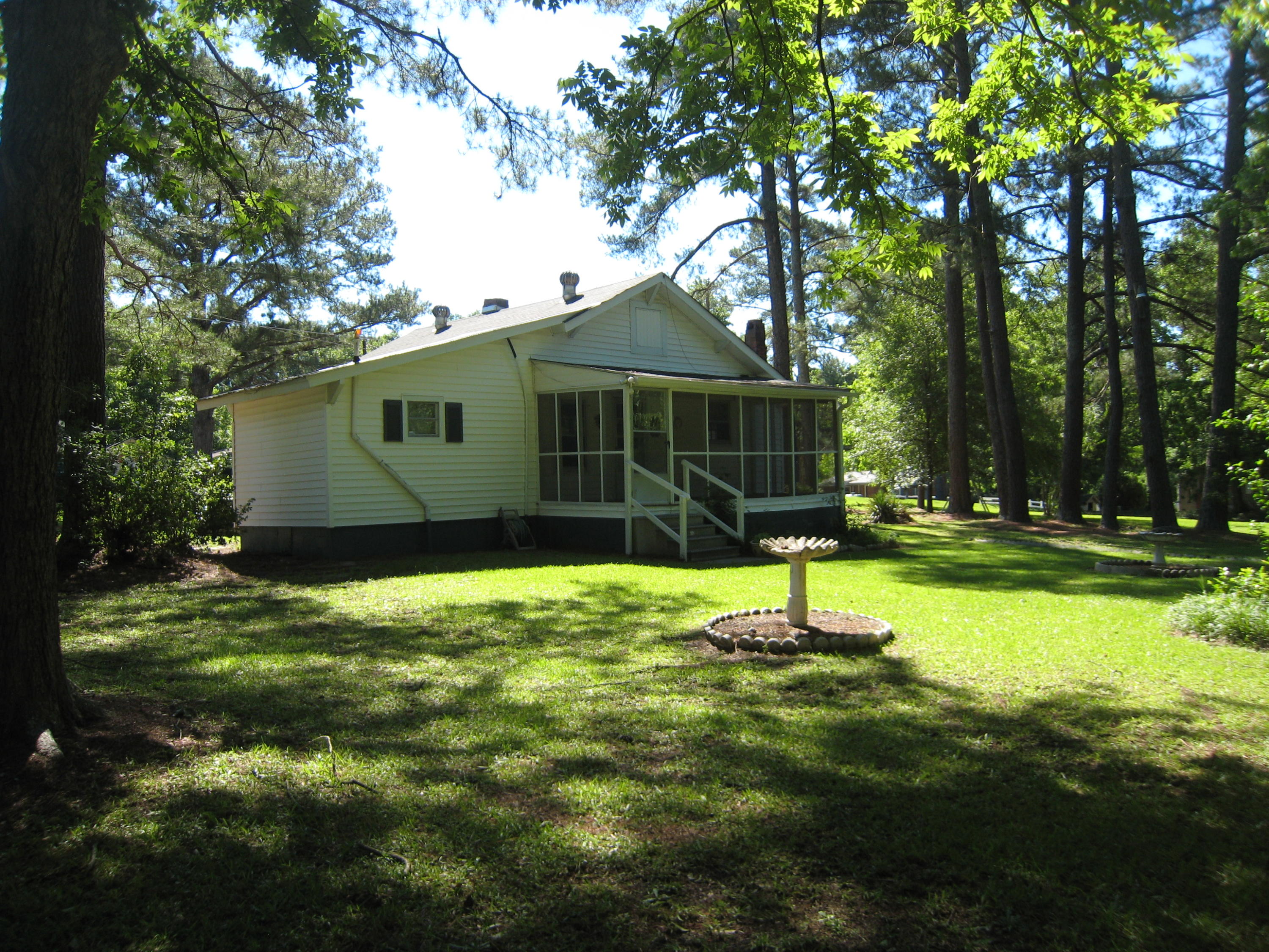 126 Wilson Avenue Rockingham, NC 28379 - Photo 5 of 18 IMG_4534